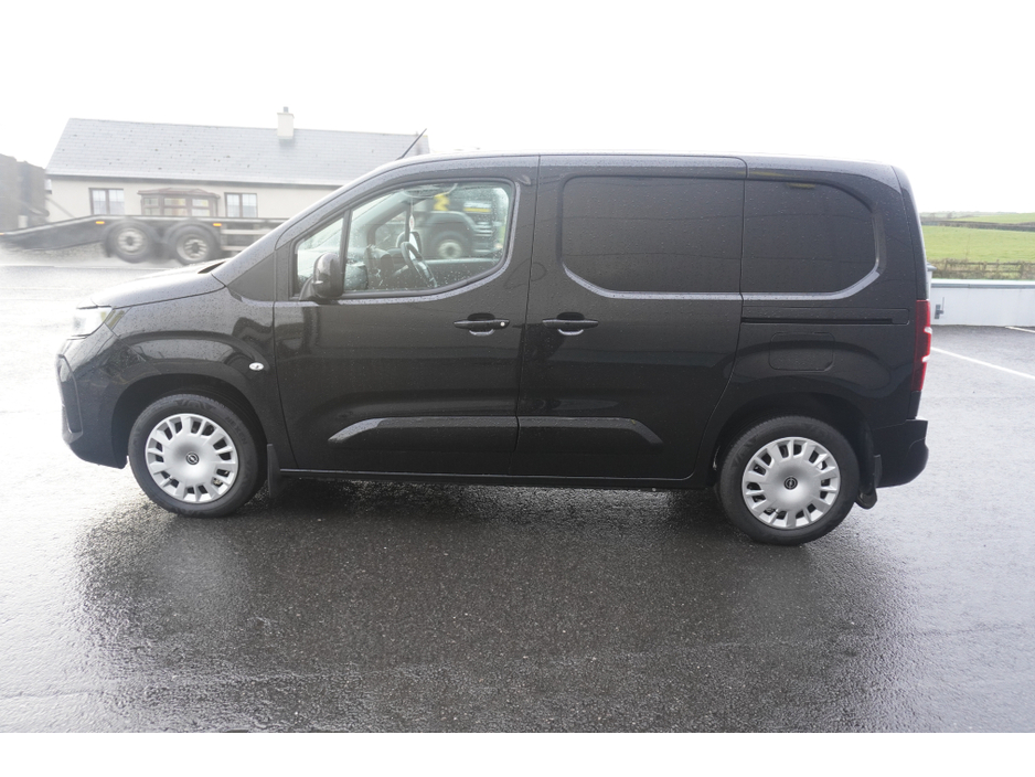2024 Opel Combo SPORT L1H1-1.5 100PS D-6SP