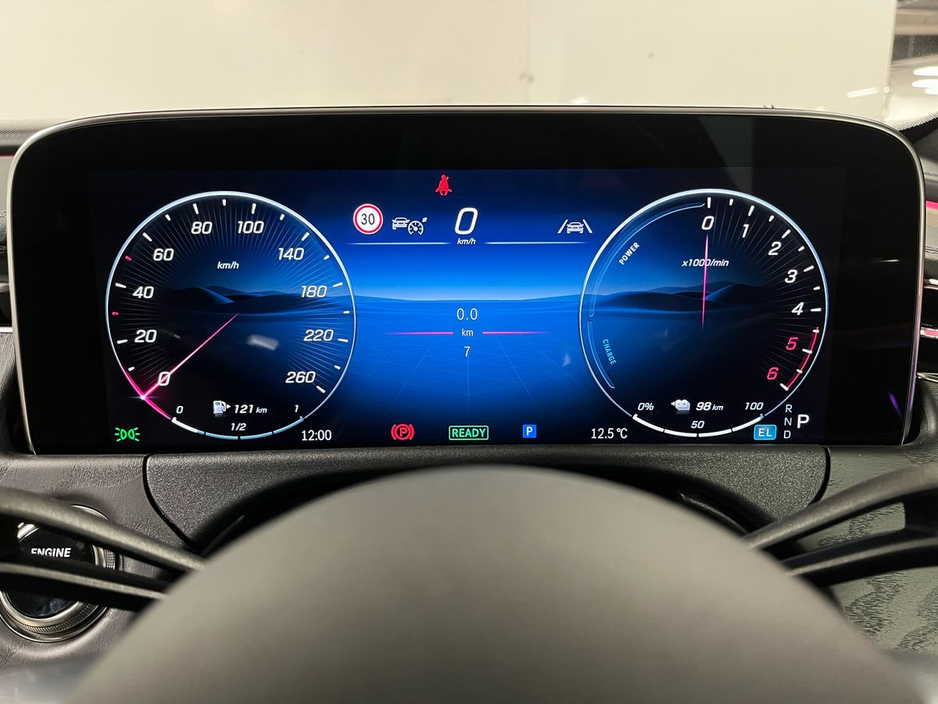 2026 Mercedes-Benz E Class 300de AMG - 19 Inch Alloys - Panoramic Sunroof - Reversing Camera - Ambient Lighting - Sat Nav - Climate Control - Electric Heated Memory Seats - Keyless Start - Apple CarPlay/Android Auto €91,288