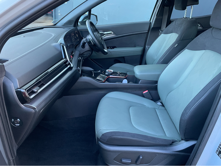 2025 Kia Sportage 251 K3 HEV HYBRID LOW KMS AS NEW EXAMPLE....JUNEW !! €41,995