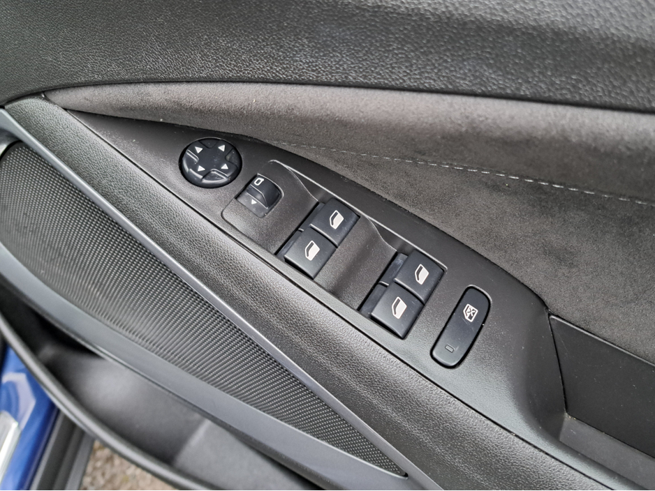 2022 Opel Crossland ULTIMATE 1.2TURBO 110BHP **LEATHER/SUEDE INTERIOR** €19,950