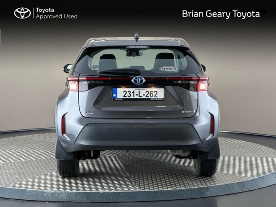 2023 Toyota Yaris Cross HYBRID LUNA €26,950