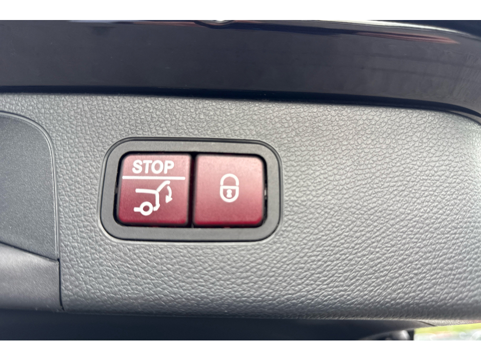 2017 Mercedes-Benz GLC Class D 4M AMG LINE PRE 4MATIC PREMIUM €34,900