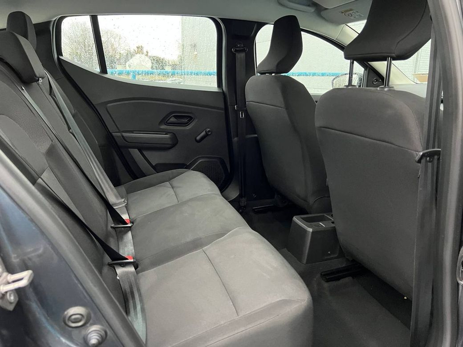 2023 Dacia Sandero ESSENTIAL 1.0 TCE // CRUISE CONTROL // AIR CONDITIONING // 2 KEYS €12,900