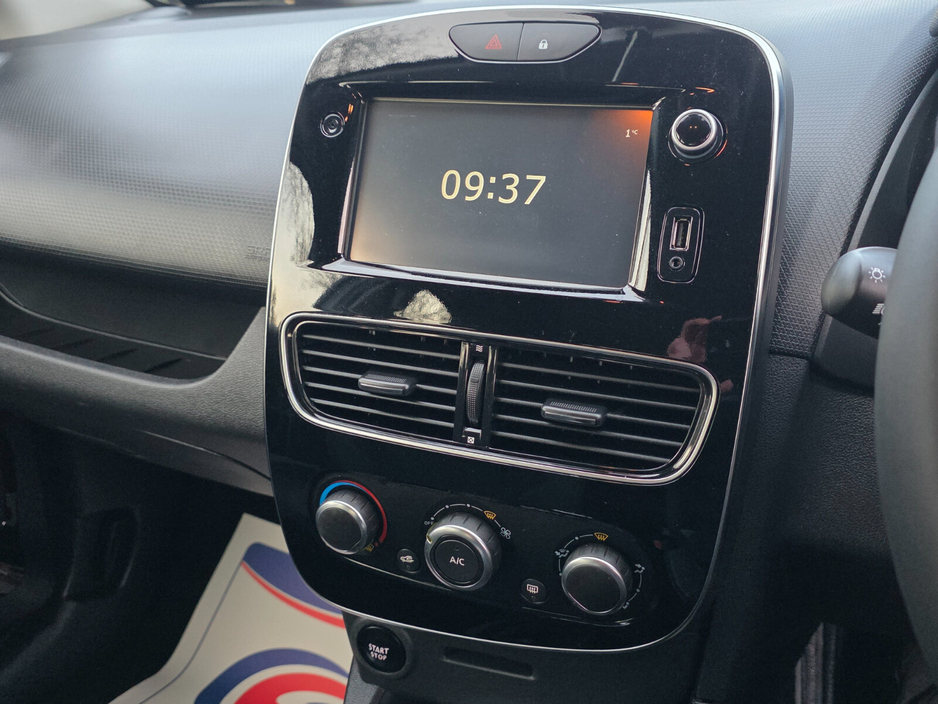 2017 Renault Clio 1.2 16V 75 DYNAMIQUE NAV €9,995