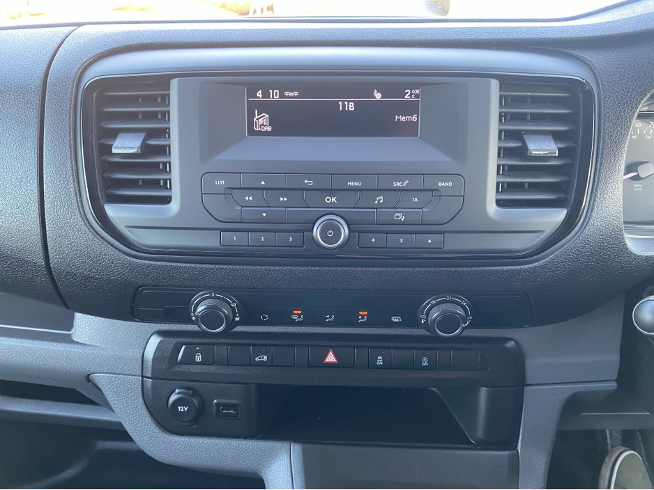 2020 Opel Vivaro 2700 Edition  L1H1 120 €11,495