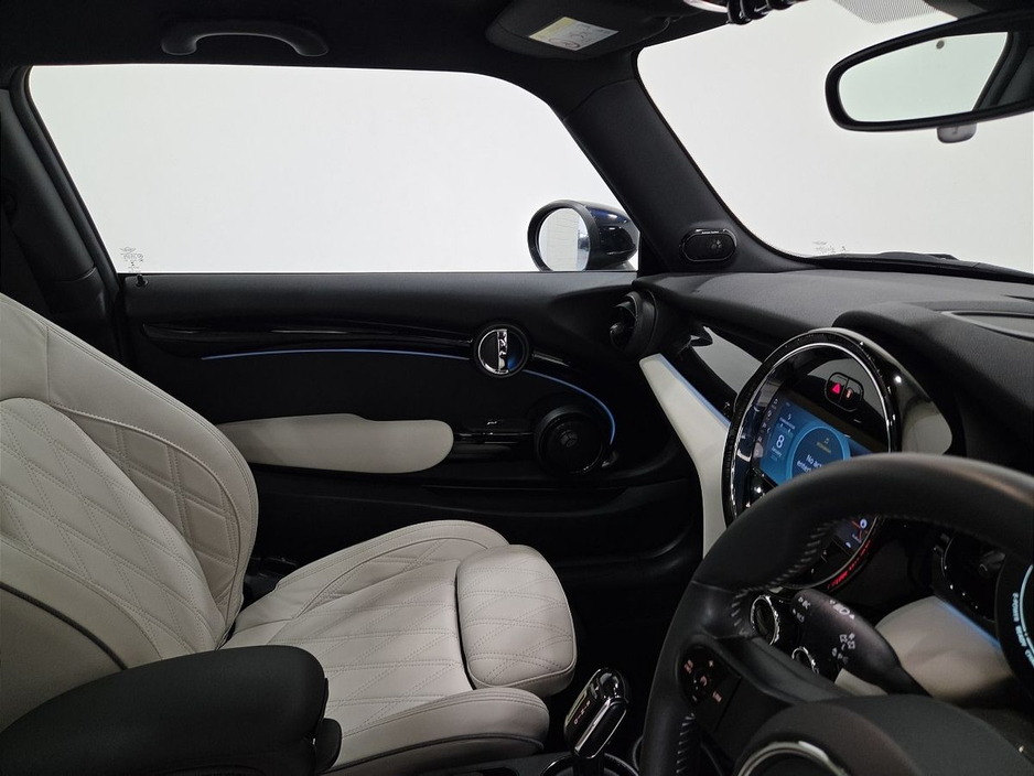 2022 MINI Hatch Electric Level 3 €22,950