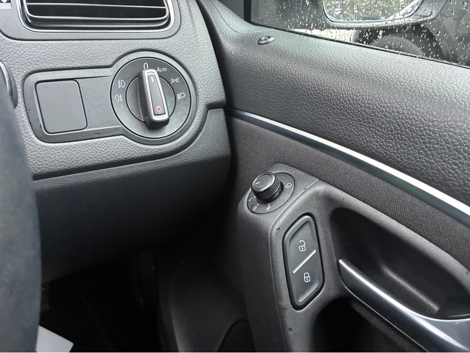 2016 Volkswagen Polo 1.2i TSI Petrol Automatic Comfortline €13,500