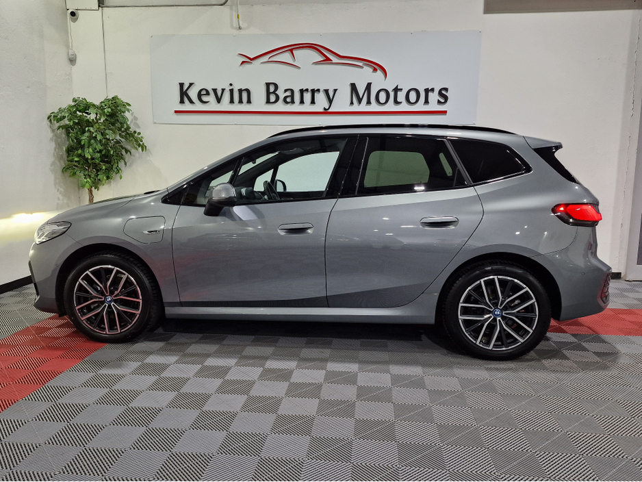 2023 BMW 2 Series Active Tourer 225E M SPORT X-DRIVE AUTOMATIC **ONE OWNER / APPLE CARPLAY / CRUISE CONTROL / COMFORT ACCESS / HALF LEATHER & ALCANTARA / HEATED FRONT SEATS / SAT NAV / REVERSE CAMERA / WIRELESS PHONE CHARGING** €35,900