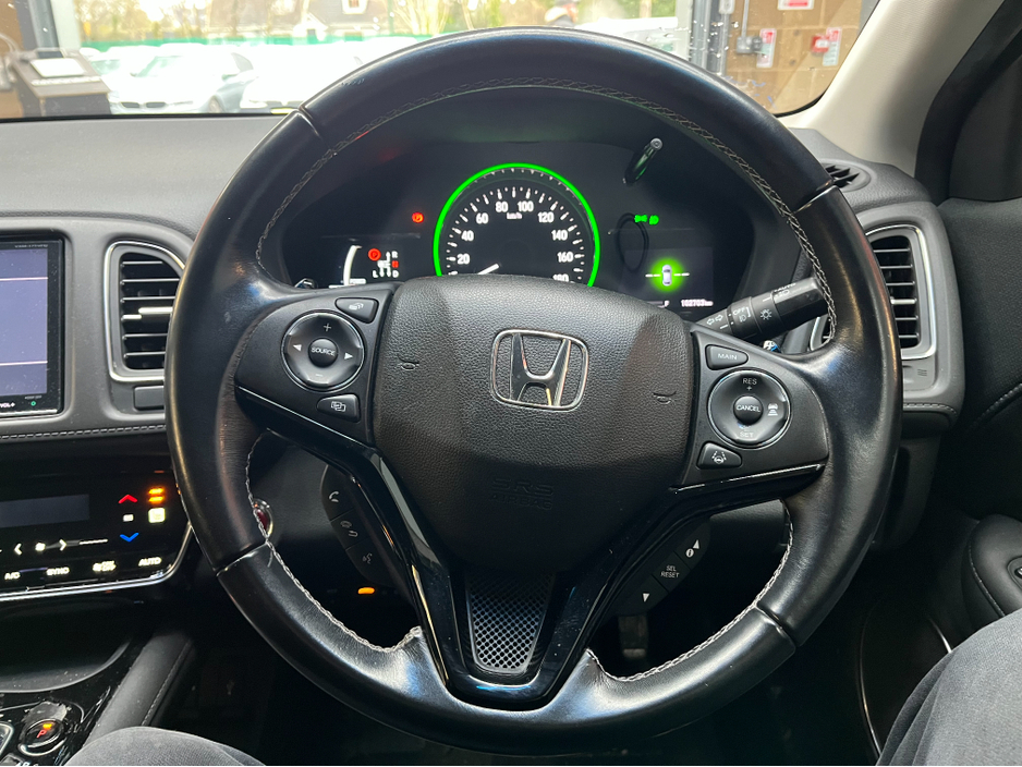 2017 Honda Vezel €17950! 2017 HONDA VEZEL HYBRID Z SENSING 1.5 AUTOMATIC / CRUISE CONTROL / REVERSE CAMERA / HEATED SEATS / PADDLE SHIFTERS €17,950