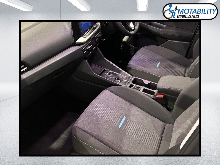 2026 Ford Tourneo Connect Active 1.5 PHEV Hybrid Wheelchair Accessible Taxi €66,995