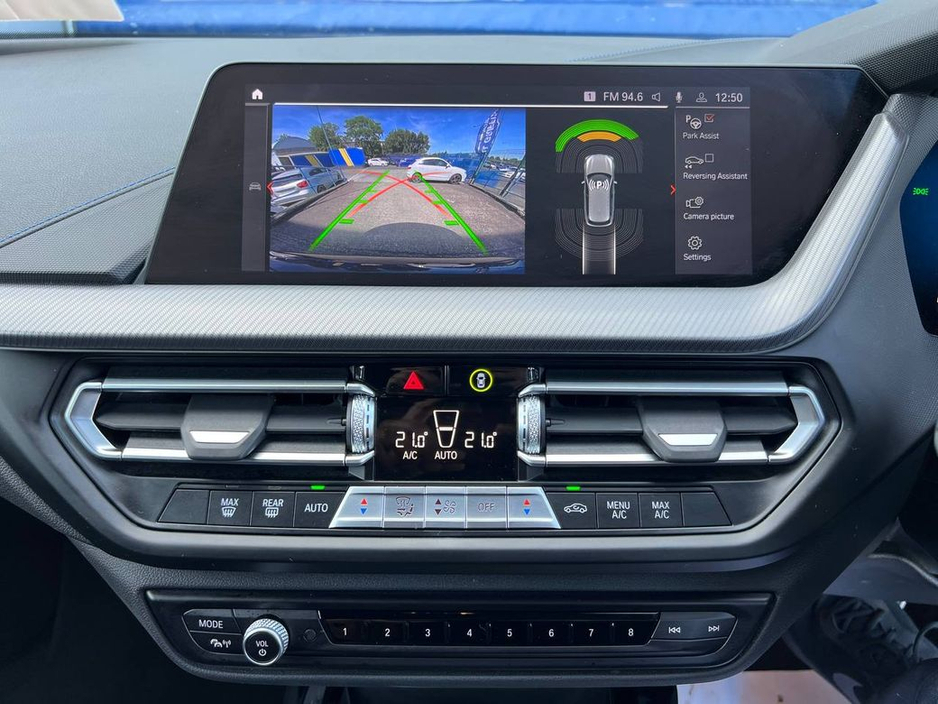 2022 BMW 1 Series 118d M-SPORT 2.0 AUTO // 18" DIAMOND CUT ALLOYS // 360 DEGREE SURROUND PARKING SENSORS // WIRELESS CHARGING BAY €29,950