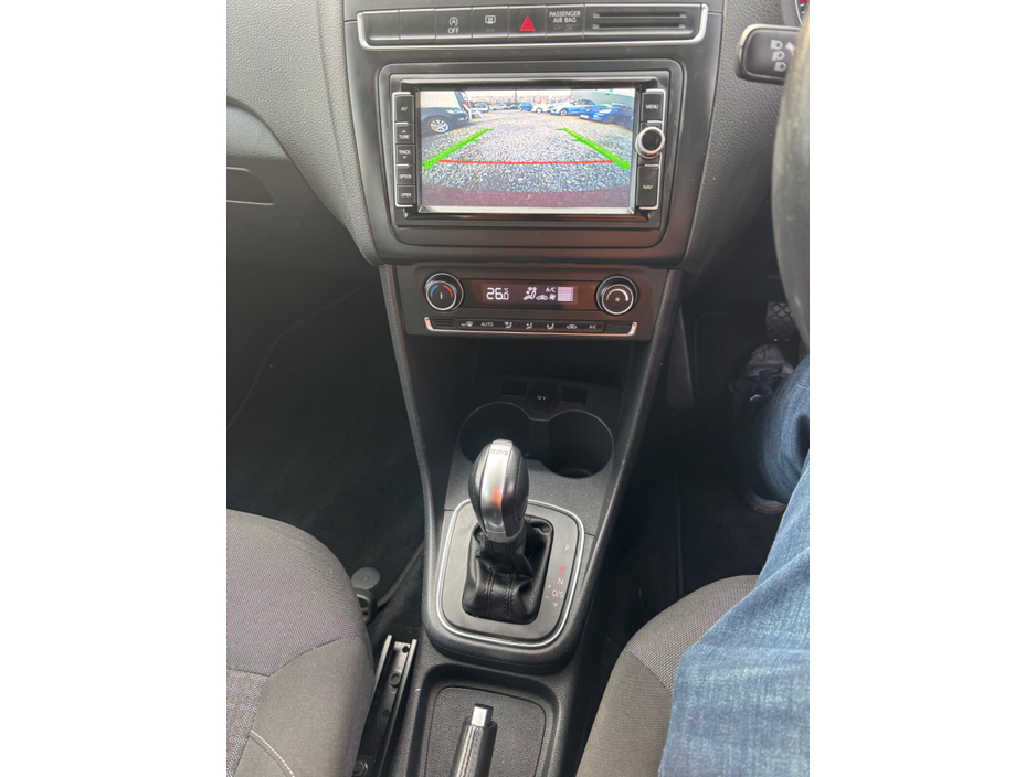 2015 Volkswagen Polo  €11,500