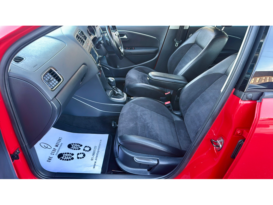 2016 Volkswagen Polo *HIGHLINE* 35,000KMS / LEATHER / HEATED SEATS / CAMERA / AUTO €13,900