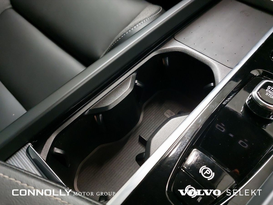 2025 Volvo XC60 Plus Black Ed T6 PHEV €573pm €65,495