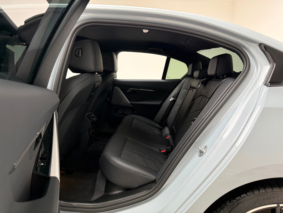 2025 BMW 5 Series 530E M SPORT €71,990