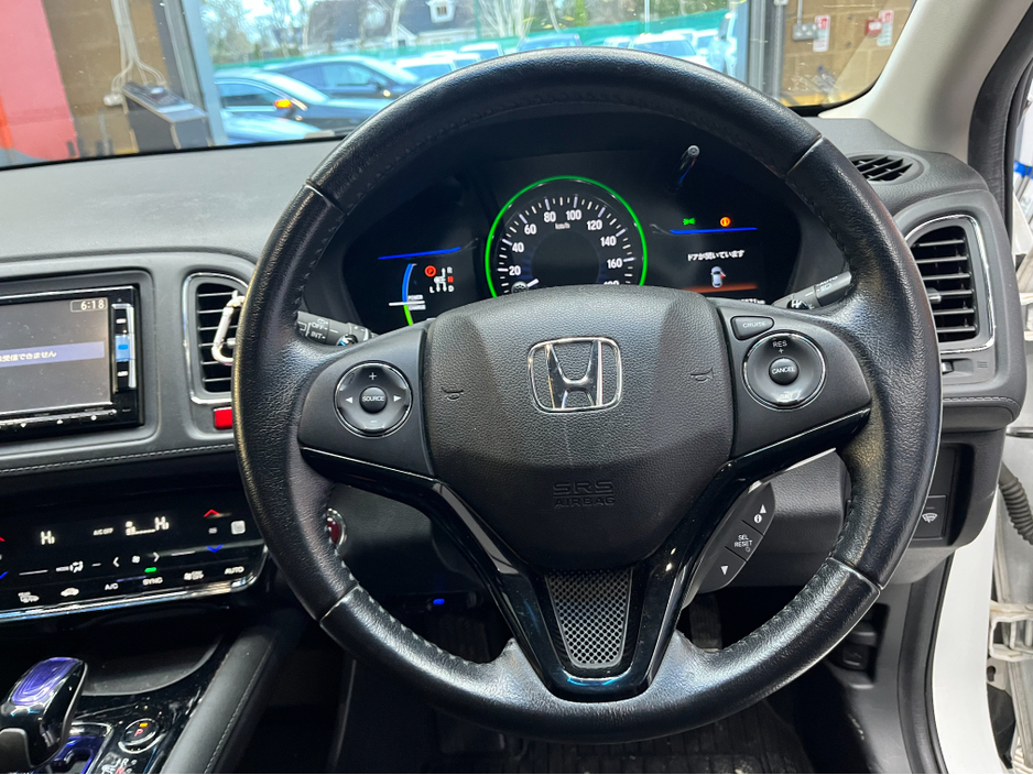 2015 Honda Vezel €15950! 2015 HONDA VEZEL HYBRID Z 1.5 AUTOMATIC / HEATED SEATS / CRUISE CONTROL / REVERSE CAMERA €15,950