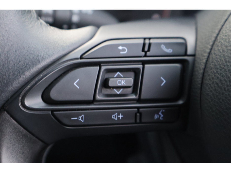 2024 Toyota Yaris LUNA 5dr Manual Great Spec! €19,995