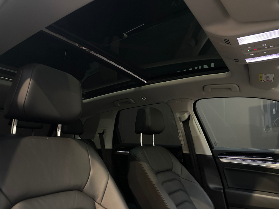 2024 Volkswagen Touareg 3.0 V6 TSIe  ELEGANCE 381PS €72,950