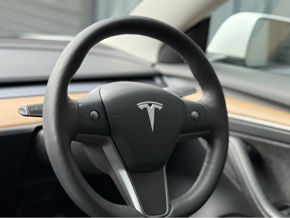 2021 Tesla Model 3 3 STANDARD RANGE PLUS €24,250
