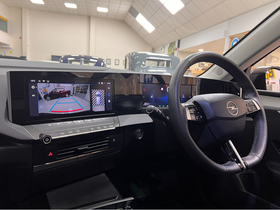 2024 Opel Astra As New (242) AUTOMATIC DIESEL Sports Tourer ELEGANCE As New Tint Kms Superb Value www.bolands.ie Est.1955 €30,750