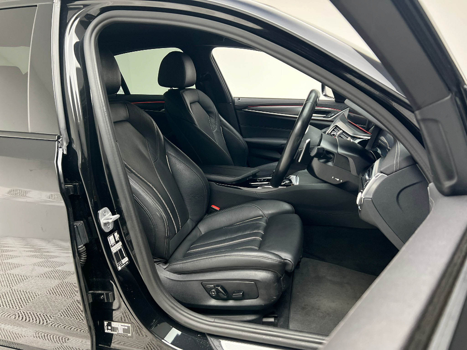 2022 BMW 5 Series 520D M SPORT €42,990