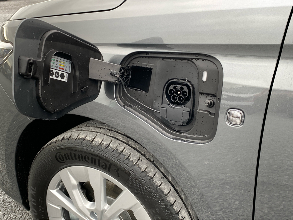 2026 Ford Tourneo Connect Tourneo Connect  LWB Titanium PHEV 150 BHP Automatic €54,500