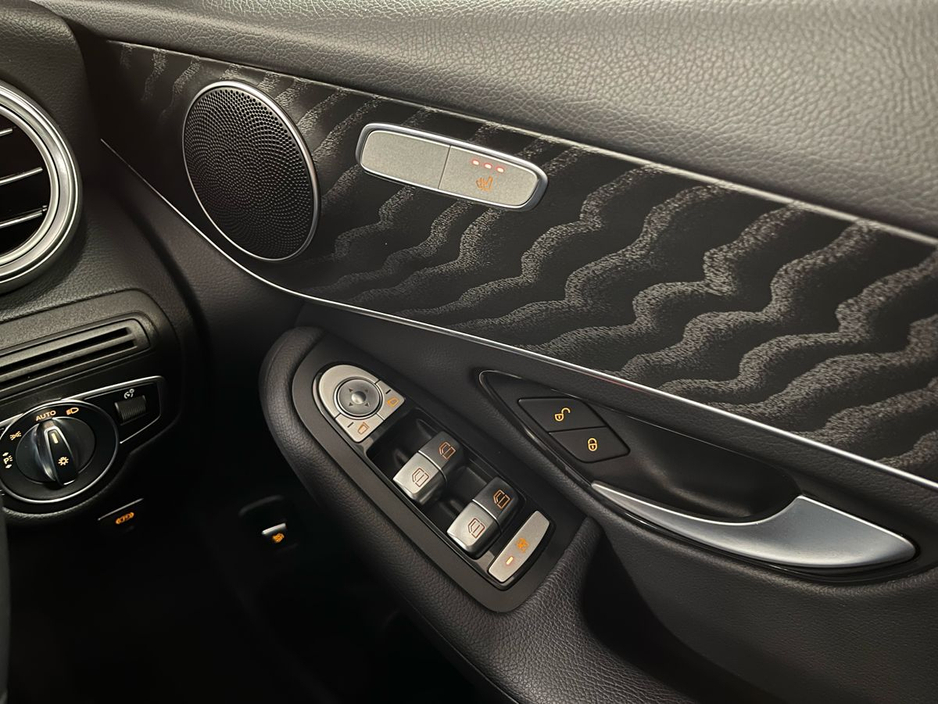 2022 Mercedes-Benz GLC Class 220d 4Matic - Reversing Camera - Climate Control - Heated Seats - Auto Lights/Wipers - €55,950 or €56,900 with Supagard Vehicle Protection & GAP Insurance €53,950