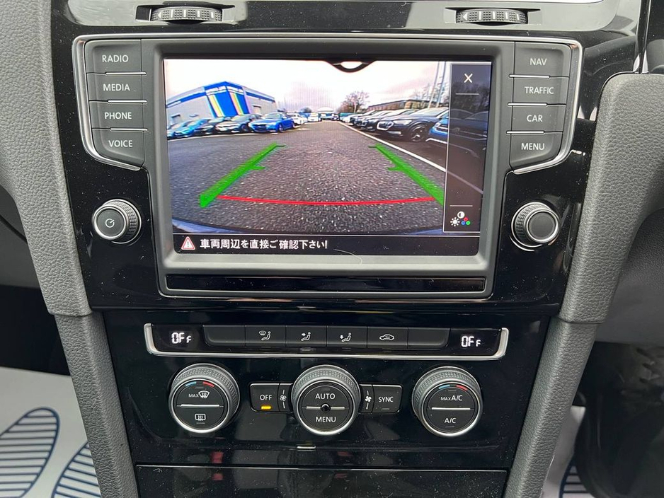 2014 Volkswagen Golf HIGHLINE 1.4 TSI AUTO // FULL SERVICE HISTORY // REVERSE CAMERA // LANE ASSIST €13,900