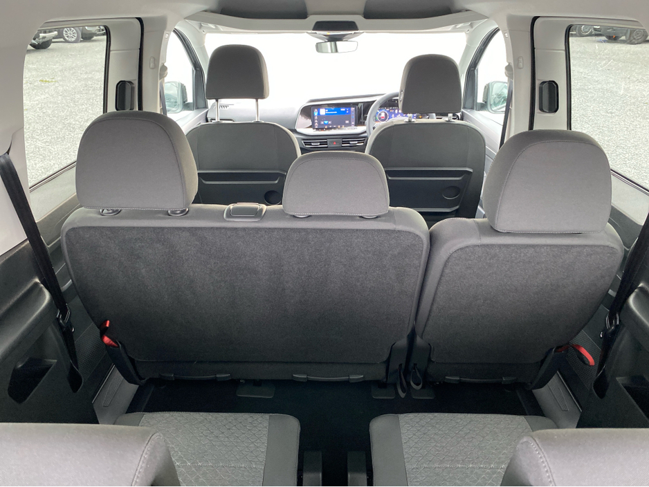 2026 Ford Tourneo Connect Tourneo Connect  LWB Titanium PHEV 150 BHP Automatic €54,500