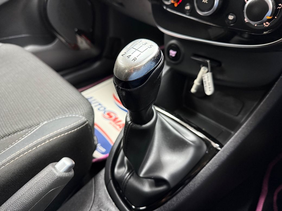 2017 Renault Clio IV 1.2 Dynamique €10,495