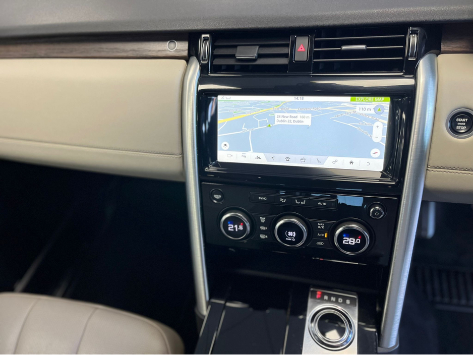 2018 Land Rover Discovery TD4 HSE***2 Year Warranty *** €32,900