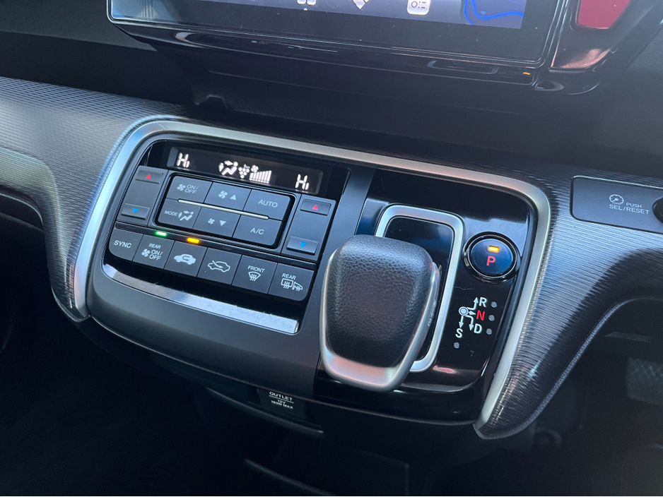 2020 Honda Stepwagon SPADA 7 SEATER HYBRID 2.0 PETROL //LOW MILES//ADAPTIVE CRUISE CONTROL//KEYLESS ENTRY//REVERSE CAMERA//POWER SLIDING REAR DOORS// €29,950