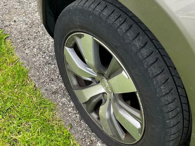 2015 Peugeot 2008 ALLURE 1.6 HDI 92 ECOMATIC ECOMATIQUE 4 €7,950