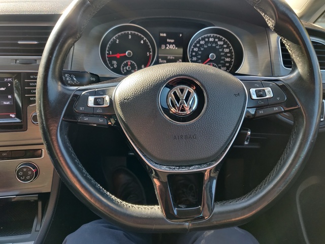 2013 Volkswagen Golf SE BLUEMOTION TECHNOLOGY TDI SA €8,300