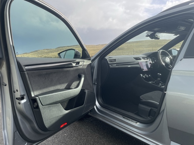 2019 Skoda Superb C SPORT 2.0 TDI 150HP DSG 4DR AUTO €33,950