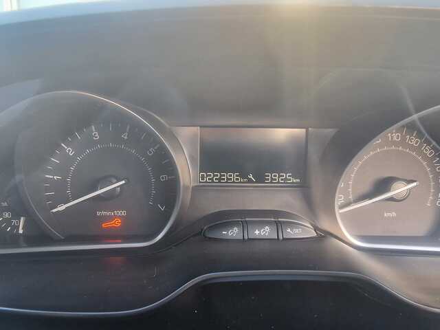 2019 Peugeot 2008 ACTIVE 1.2 110 AUTOMATIC 6.2 4 €17,500