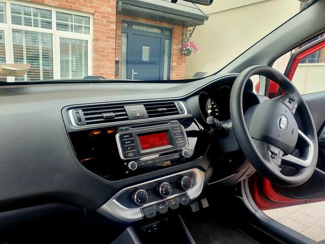 2017 Kia Rio L 1.25 MY2015 5DR €13,000