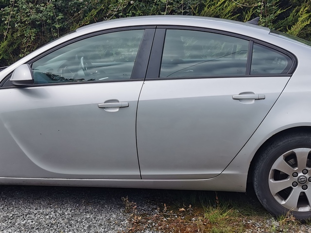 2011 Opel Insignia S 2.0 CDTI 130PS 4DR €2,000
