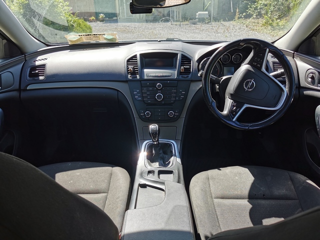 2011 Opel Insignia S 2.0 CDTI 130PS 4DR €2,000