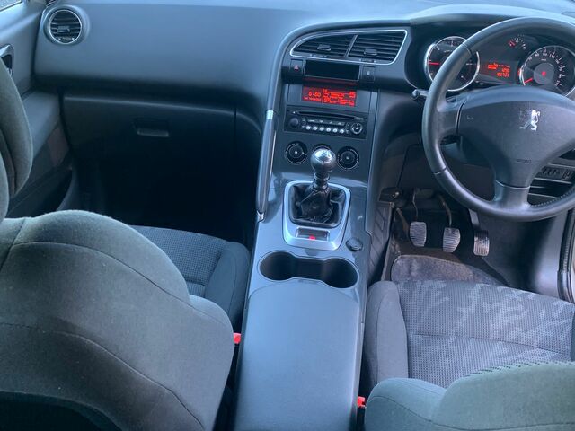 2013 Peugeot 3008 ACTIVE 1.6 HDI 112 4DR €7,500