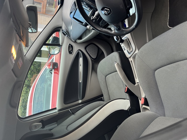 2016 Renault Zoe DYNAMIQUE NAV 92BHP AUTO 5 5DR €11,500