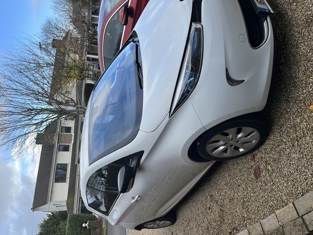 2016 Renault Zoe DYNAMIQUE NAV 92BHP AUTO 5 5DR €11,500
