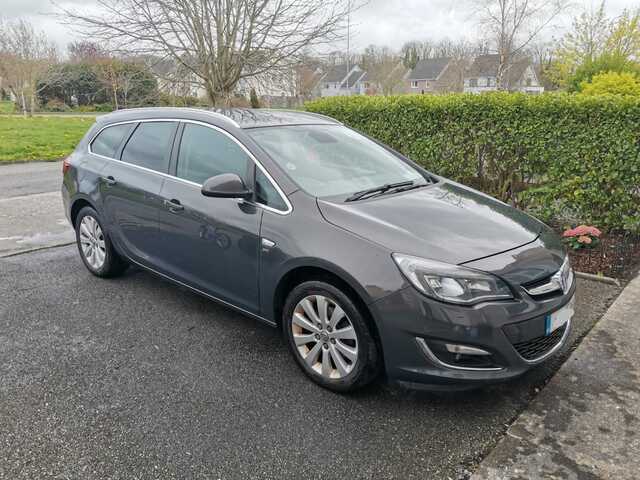 2013 Vauxhall Astra 1.7 CDTI ECOFLEX SE S/S 130PS 5DR €5,500