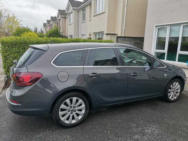 2013 Vauxhall Astra 1.7 CDTI ECOFLEX SE S/S 130PS 5DR €5,500