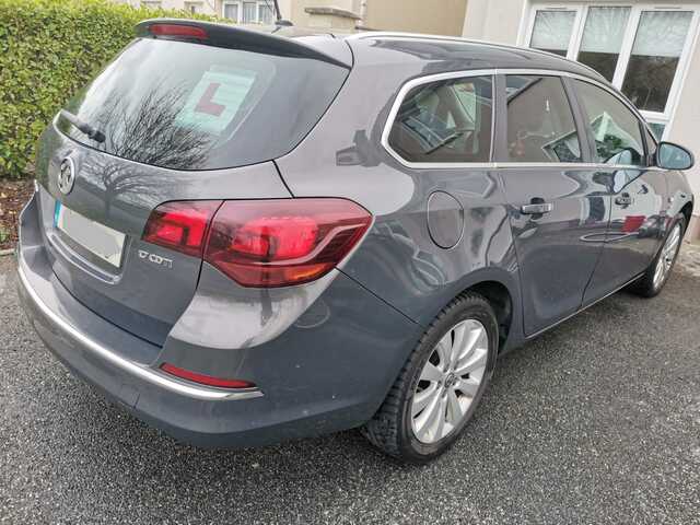 2013 Vauxhall Astra 1.7 CDTI ECOFLEX SE S/S 130PS 5DR €5,500