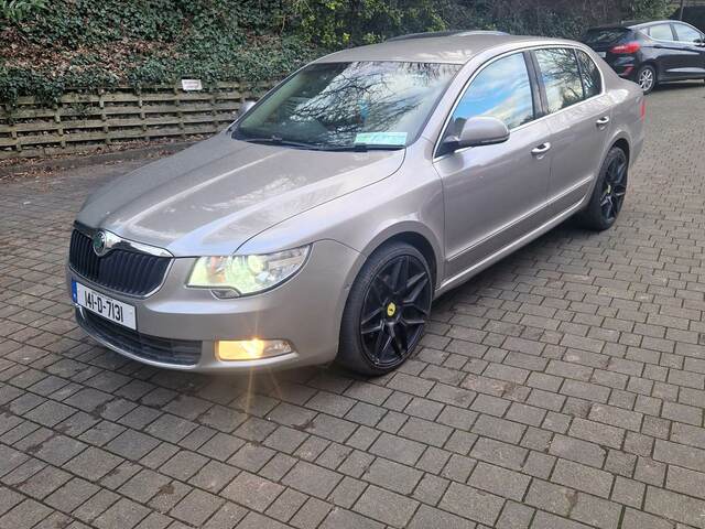 2014 Skoda Superb ELEGANCE 2.0 TDI 170HP 4X4 4DR €7,300