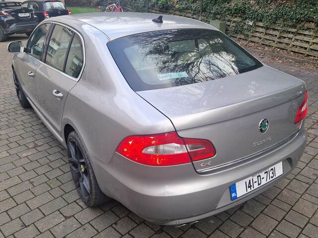 2014 Skoda Superb ELEGANCE 2.0 TDI 170HP 4X4 4DR €7,300