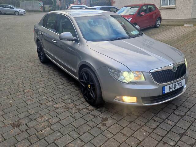 2014 Skoda Superb ELEGANCE 2.0 TDI 170HP 4X4 4DR €7,300