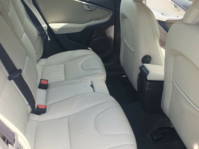 2015 Volvo V40 D2 SE 5DR €13,950