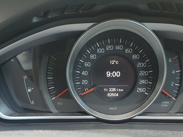 2015 Volvo V40 D2 SE 5DR €13,950